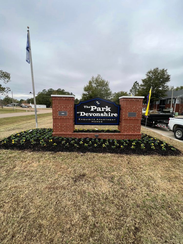 Landscaping for Amis Lawn and Landscape, LLC in Clinton, MS