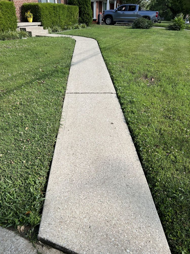 Driveway & Sidewalk Cleaning for Central KY Pressure Washing in Richmond, KY