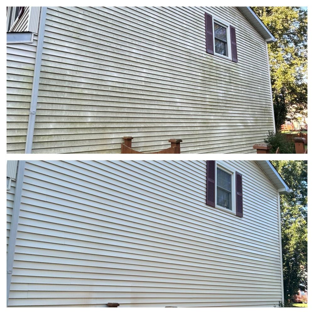 Home Softwash for J&J Power Washing and Gutter Cleaning in Sycamore, IL
