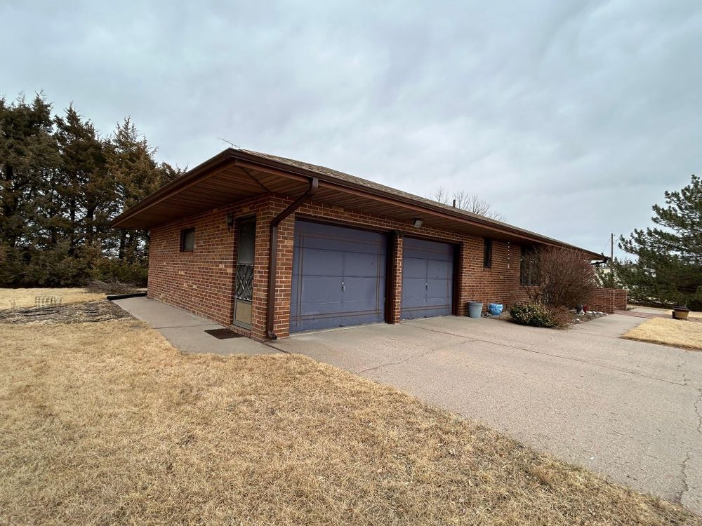 All Photos for The Gutter Man Seamless in Lexington, NE