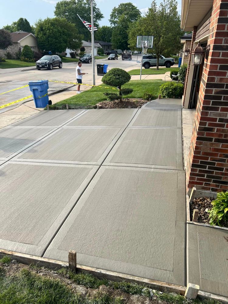   Concrete for Luna Dynasty Concrete in Chicago, IL