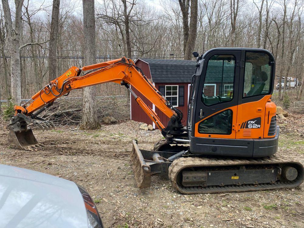 Davis Services LLC team in Bethany, CT - people or person