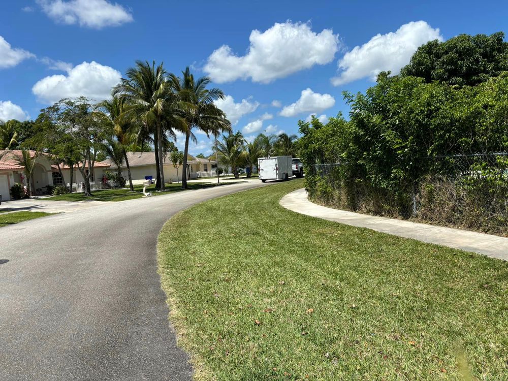 Mowing for Madissons Green in West Palm Beach ,   FL