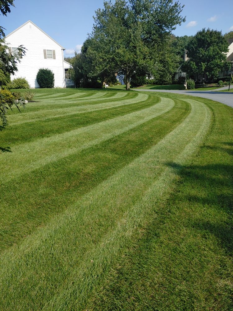 Mowing for Conoy Acres Lawn Service in Elizabethtown, PA