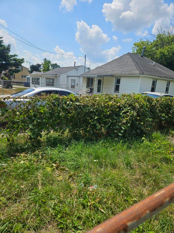 All Photos for Daugherty's Tough Lawn Care in Essexville, MI