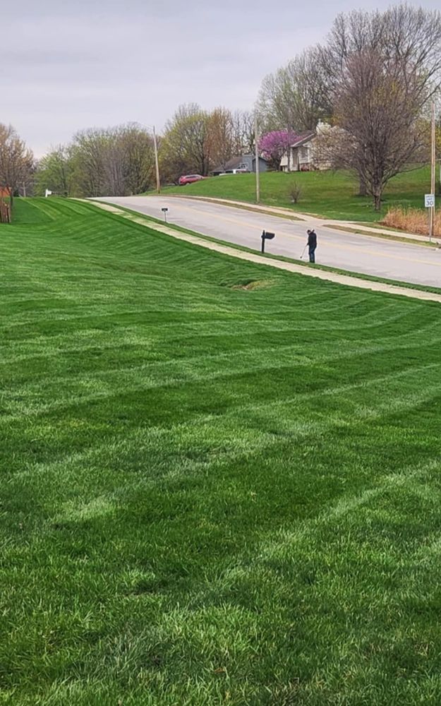 All Photos for Curb Appeal Lawn Care in Kansas City, Kansas