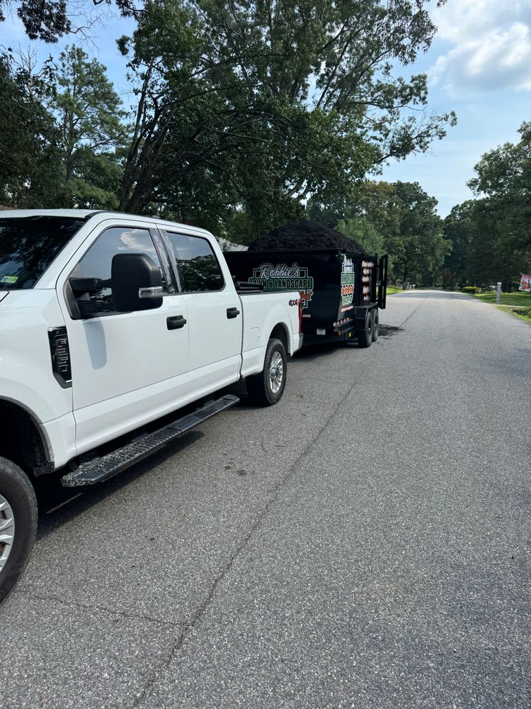 All Photos for Robbie's Lawn & Landscape in Chesterfield, VA