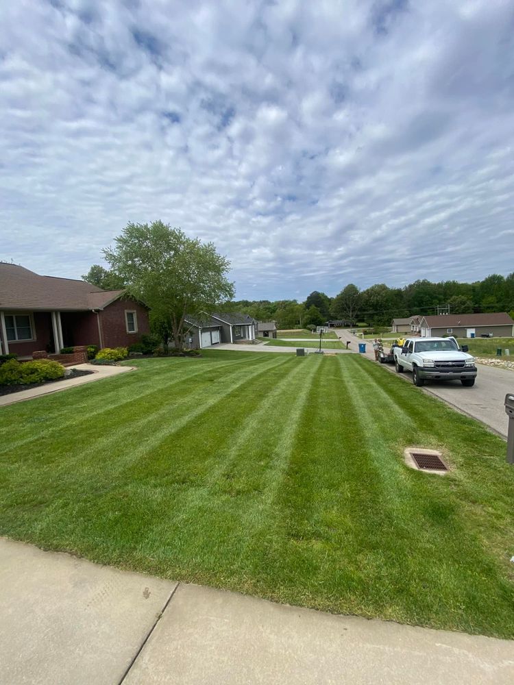 Lawn Maintenance for R & R Landscaping and Services, LLC in Poplar Bluff, MO