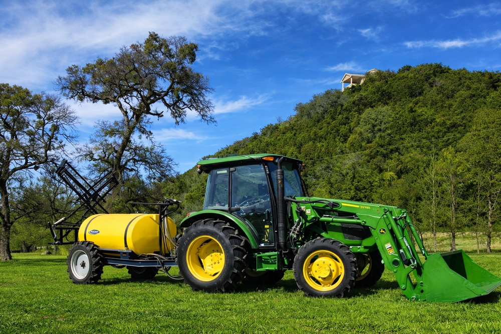 ✅ Specializing in Weed, Brush, & Invasive Control
​✅ Custom Fertilizer Programs  for Philipp Property Solutions in Valley Mills, TX