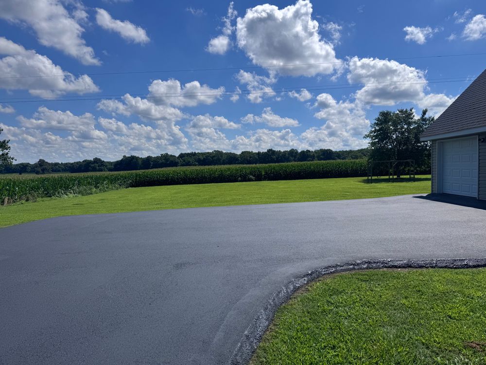 Asphalt Sealcoating for Clear Choice Asphalt Services  in Paducah, KY