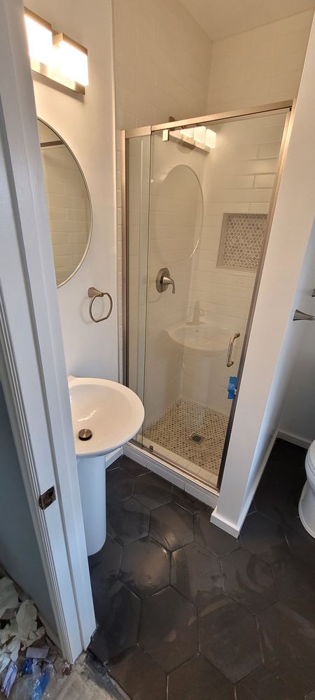Bathroom remodels for Dawson Remodeling in Lake Stevens, WA