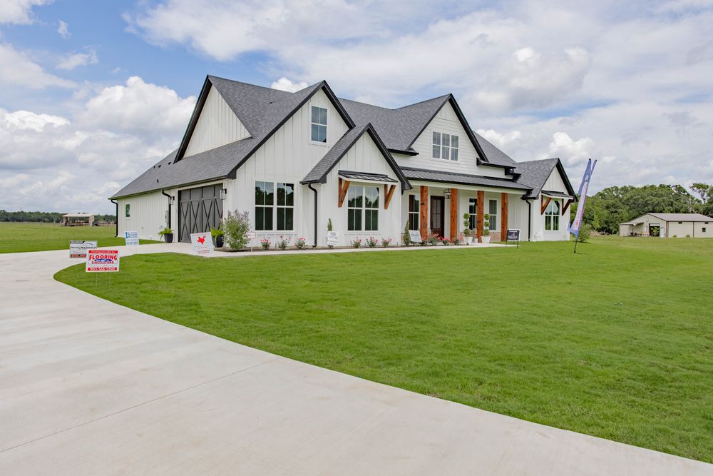 All Photos for Neely Construction & Design LLC in Chandler, TX