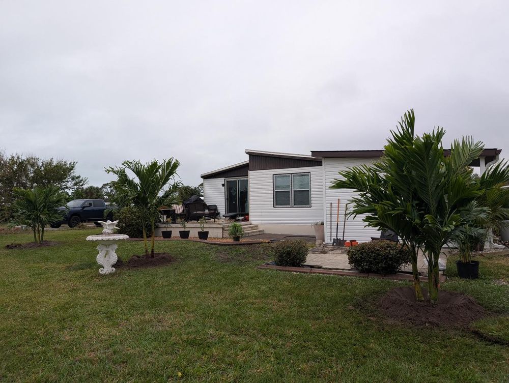 Landscaping for Plant World LLC in Cape Coral, FL