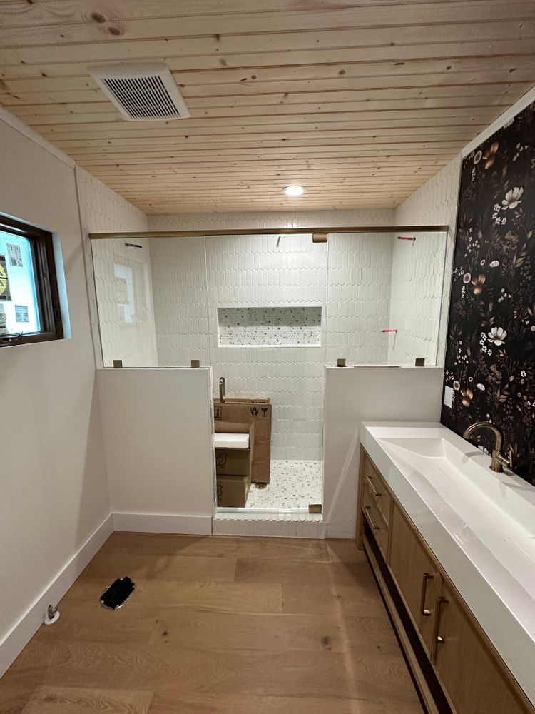 All Photos for Suarez Pro Flooring and Remodeling in Comanche, TX