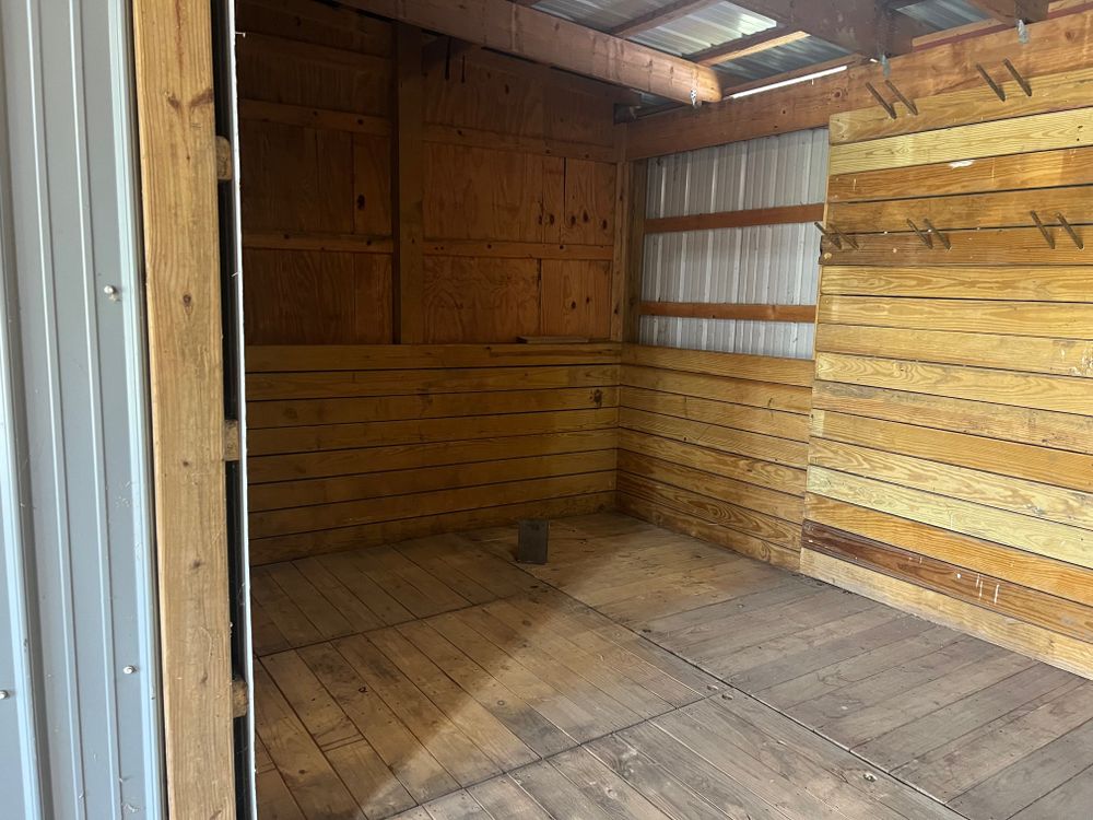Barn Construction for Walley Construction LLC  in Hubbard, OH