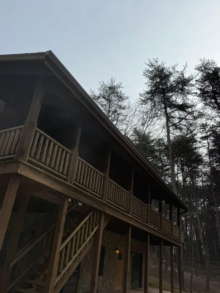 All Photos for Top Hand Roofing and Gutter in Pomeroy, OH