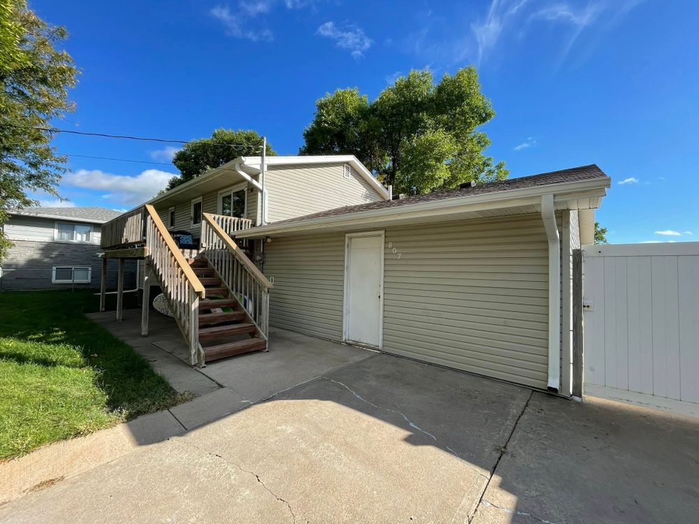 Aluminum Gutters Installation for The Gutter Man Seamless in Kearney, NE