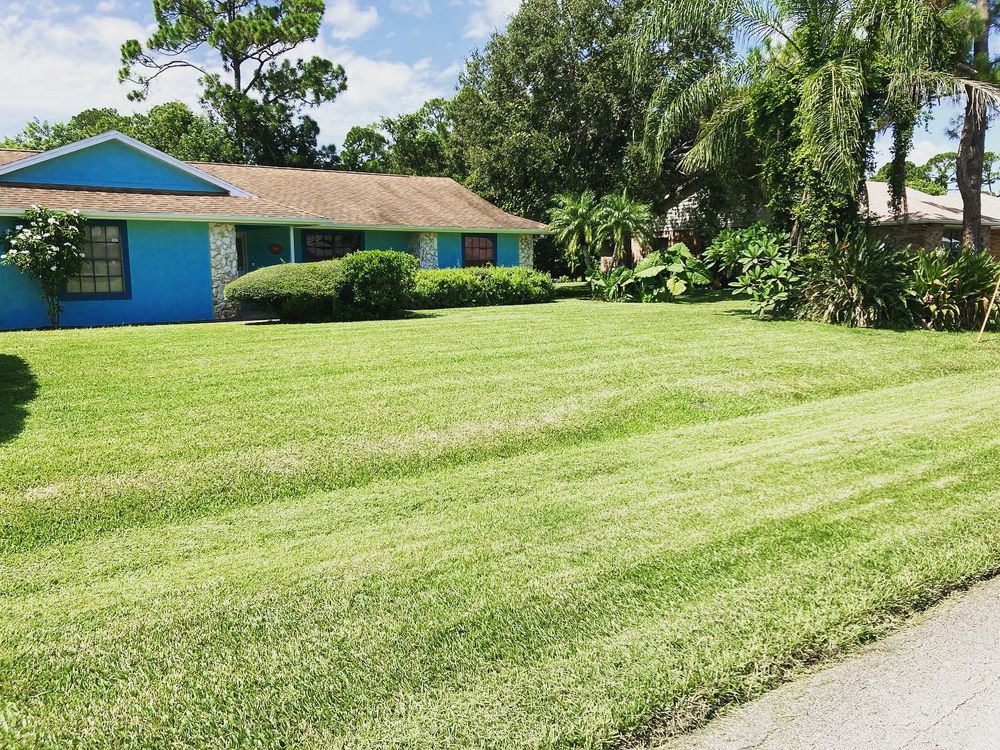 Our Fall and Spring Clean Up service helps prepare your lawn for seasonal changes by removing leaves, debris, and dead plants. Keep your yard looking fresh and healthy year-round with us! for Hondumex LLC in Vero Beach, FL