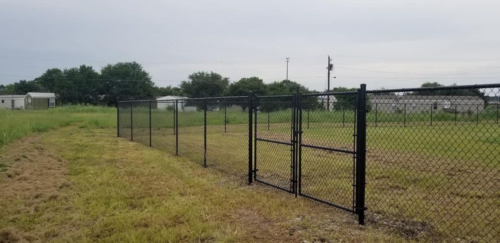 Gates for Pride Of Texas Fence Company in Brookshire, TX