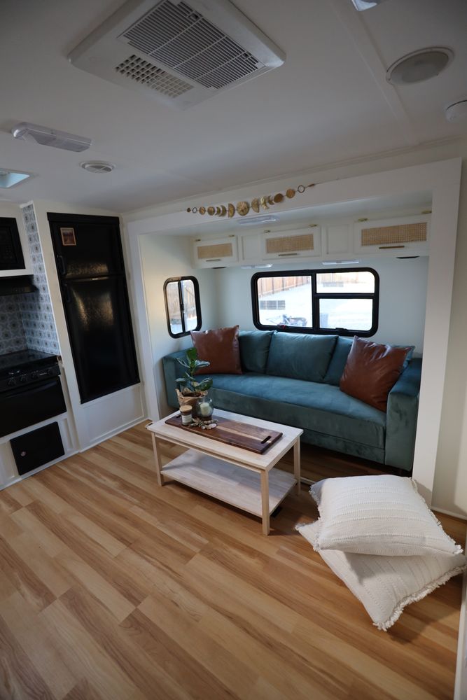 2018 Keystone Passport 2510RB for Mauka to Makai RV Renovations in Los Angeles, CA