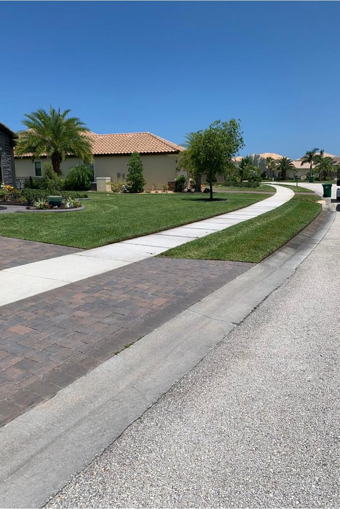 Landscaping for Tolliver’s landscape LLC in Palm Bay, FL