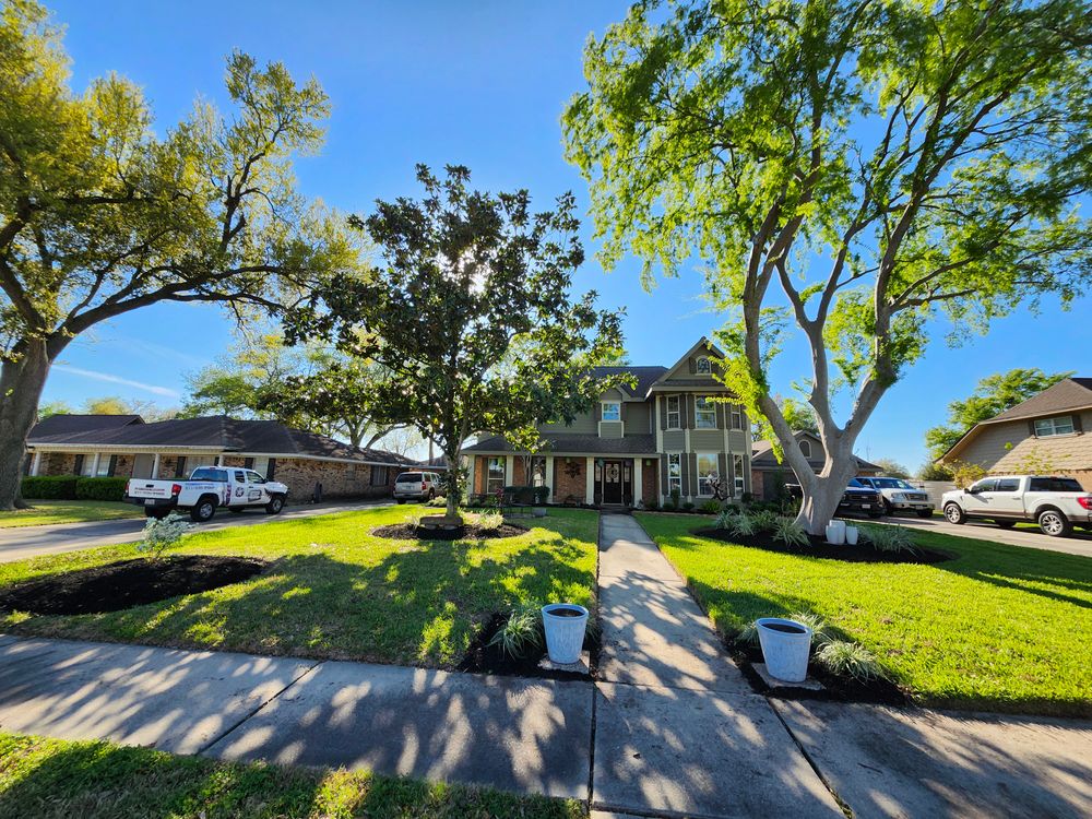 All Photos for Bonita Bay Lawn Maintenance LLC in La Porte, TX