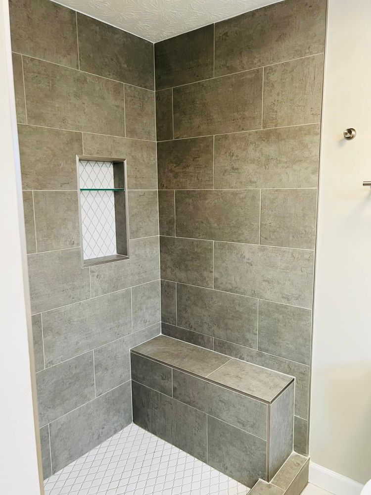 Bathrooms  for Riveras Contracting in Beavercreek, OH