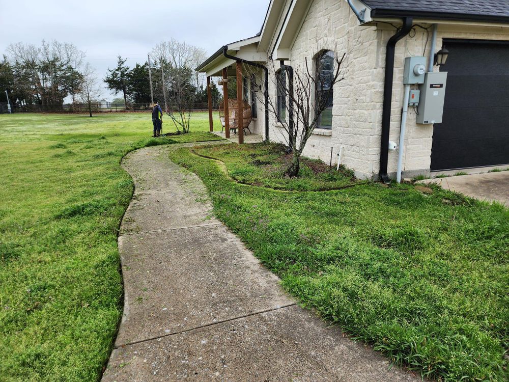 All Photos for Ornelas Lawn Service in Lone Oak, Texas