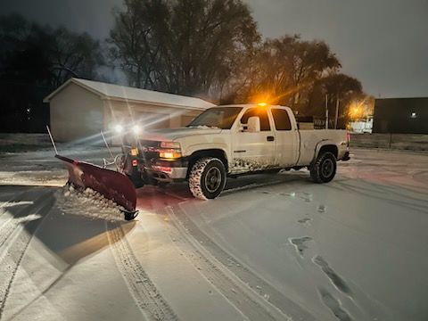 All Photos for Manny's Cleaning,Lawn Care & Snow Removal Services in Champaign, IL