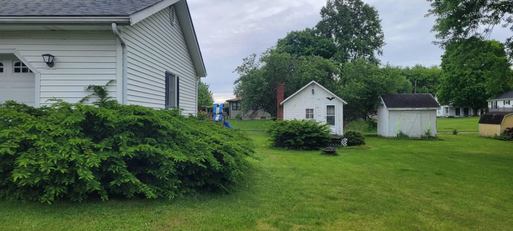 All Photos for Admiring Landscapes in Lancaster, OH