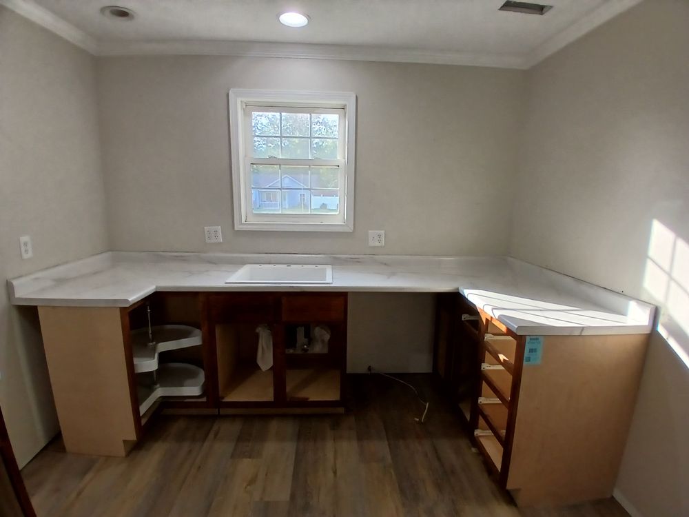 Carterville Kitchen and Bath for Dead Tree General Contracting in Carbondale, Illinois