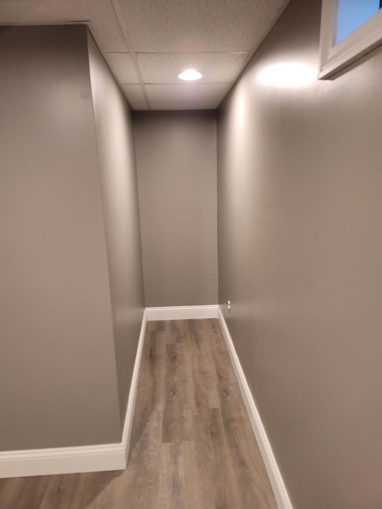 All Photos for Laura Mae Properties in Wolcott, CT