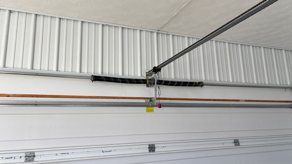 Garage door repairs for Thomas Enterprise Group  in Wintersville, OH