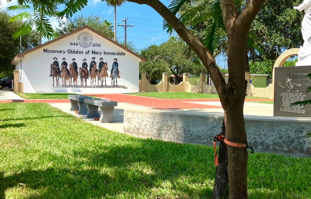 Lawn Care for John’s Lawns in South Padre Island, TX