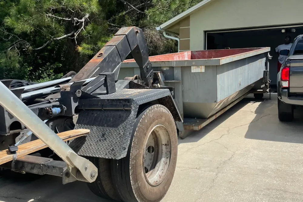 Dumpsters for Brevard Dumpsters in Palm Bay, FL