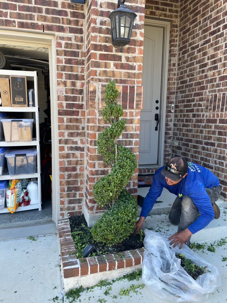 Mowing for Joandi's Lawn & Landscaping Service in Haltom City, TX