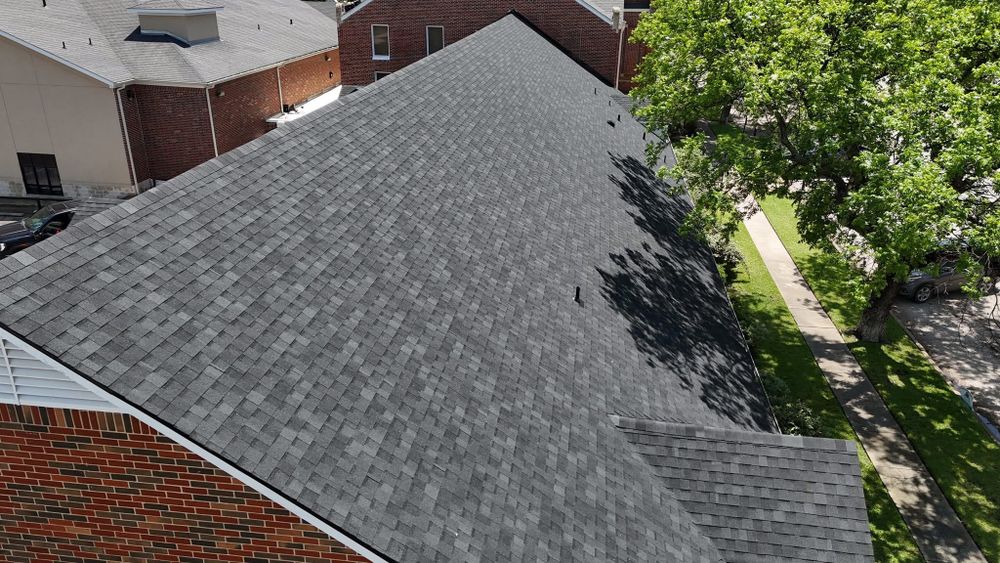 Shingle Roofs  for Barcenas Roofing & Remodeling in San Saba, TX