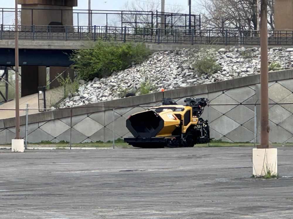 Asphalt Sealcoating for Clear Choice Asphalt Services  in Paducah, KY