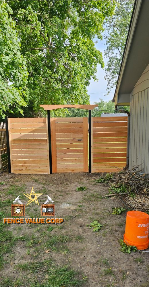 HORIZONTAL FENCES for Fence Value Corp in Chicago, IL
