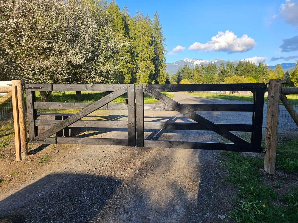 Fencing for Oats Equestrian Fencing LLC in Arlington, WA