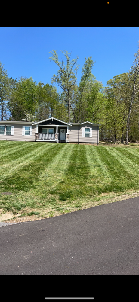 All Photos for Diamond Lawn & Land Maintenance in Jonesborough, TN