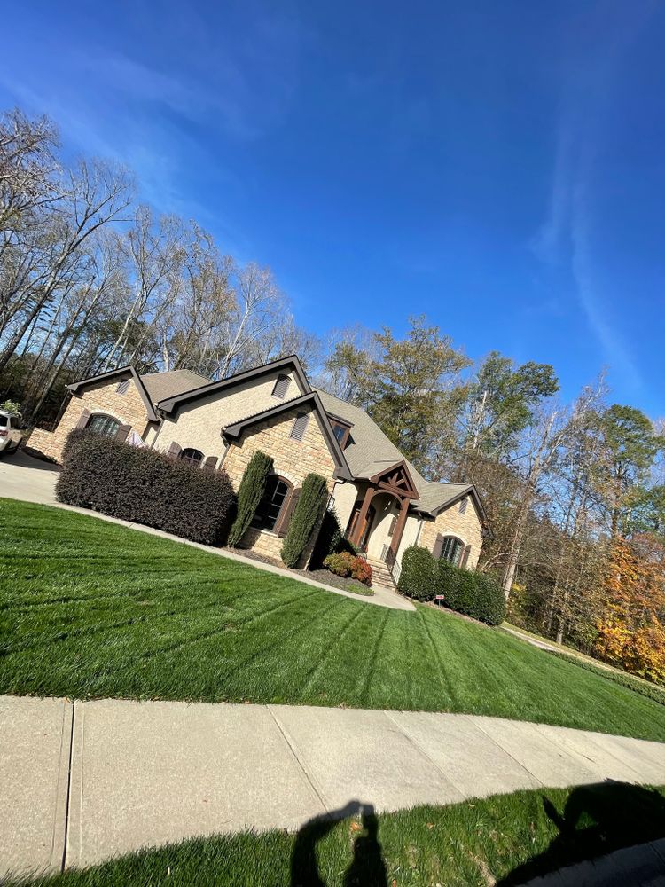 Landscaping for Sunrise Lawn Care & Weed Control LLC in Simpsonville, SC