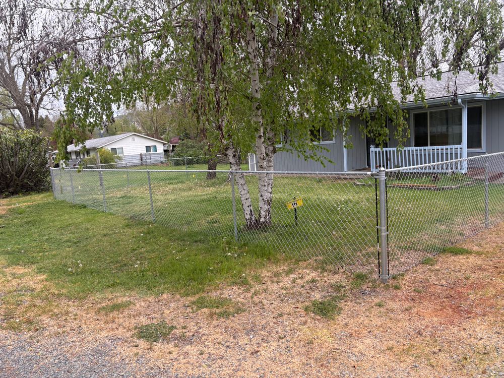 All Photos for Crestwell Roofing Plus LLC in Grants Pass, OR