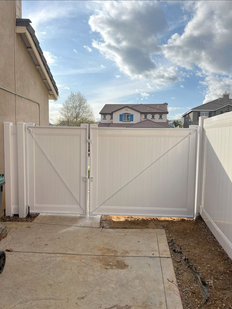 Our expert Gate Installation and Repair service ensures secure, functional entrances tailored to your home's needs, enhancing both safety and aesthetic with durable materials and professional craftsmanship. Trust us for seamless efficiency. for KZ FENCE CORP in Beaumont, CA