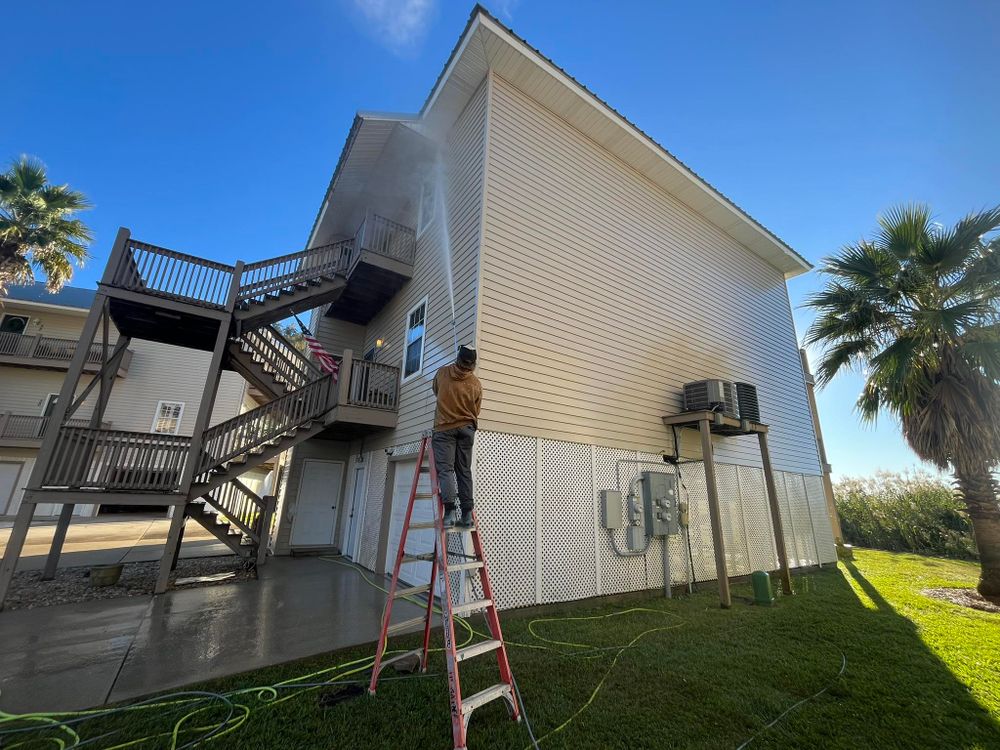 All Photos for All-Star Lawn Care & Soft Washing in Mobile, AL