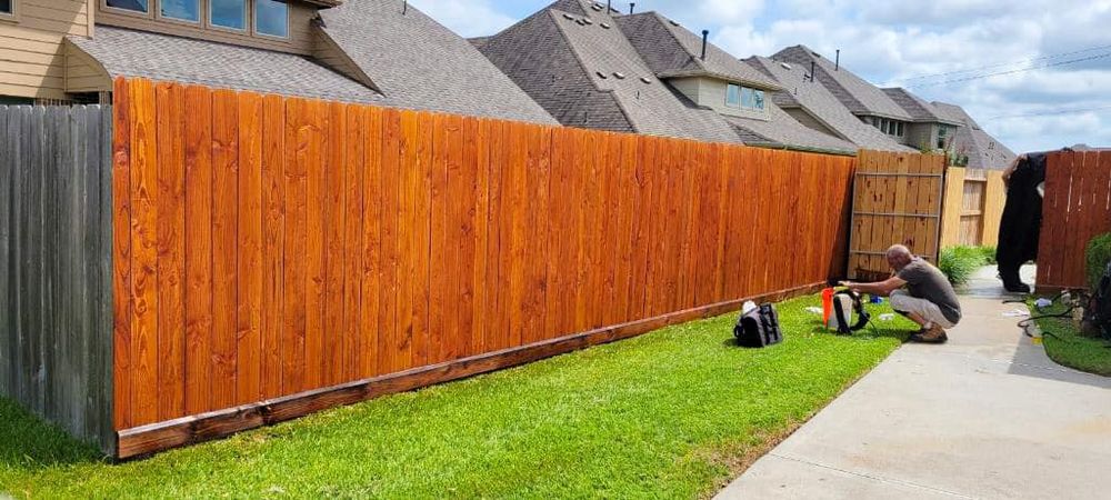 Fence Installation for Texas Fence & Outdoors LLC in Friendswood, TX