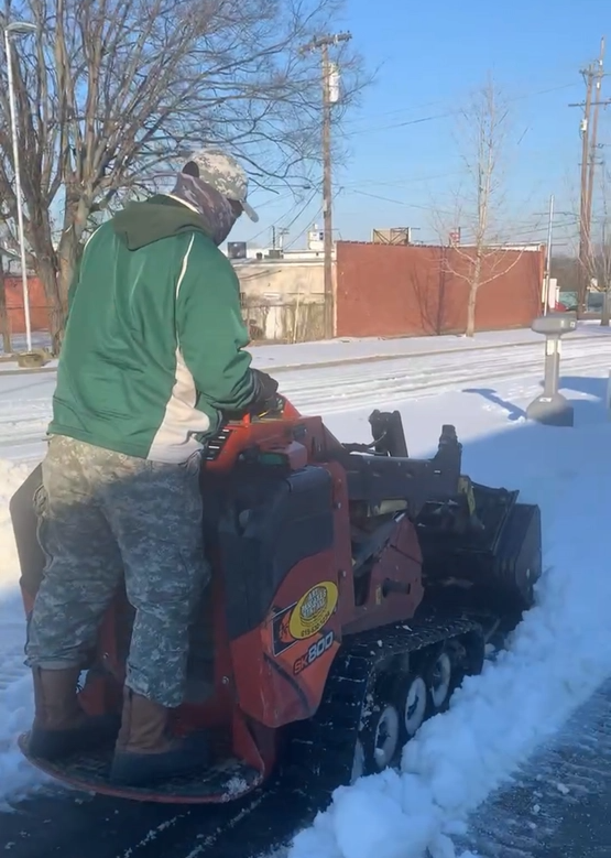 Snow and Ice Removal for Russell's Lawn Care Plus in Nashville, TN