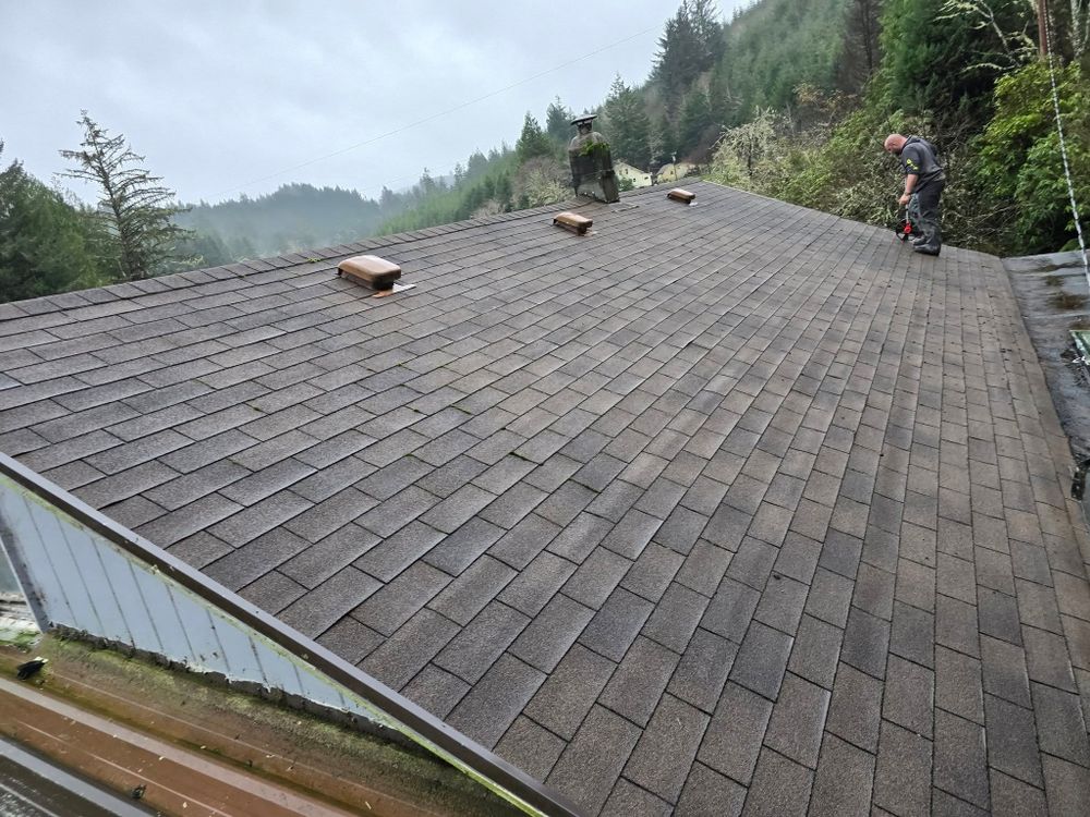 Matthew Brooms Construction  team in Coos Bay, OR - people or person