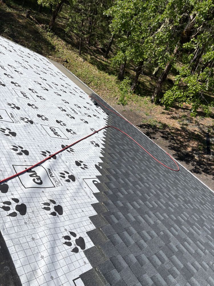 All Photos for Crestwell Roofing Plus LLC in Grants Pass, OR