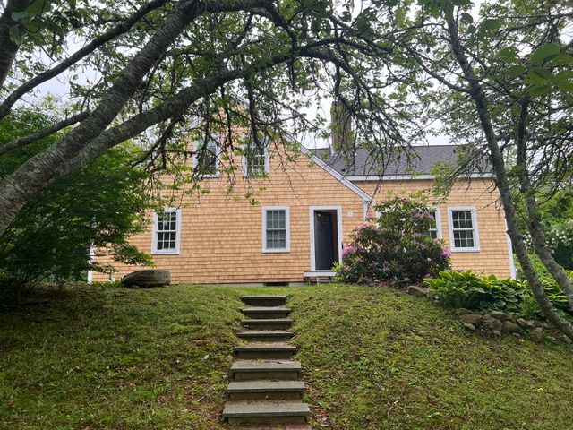 White Cedar Siding and Windows  for Seaside Roofing and Siding in Barnstable County, MA
